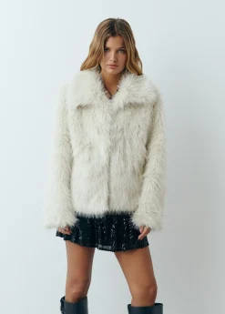 Abrigo corto cuello efecto pelo*Brownie Clearance