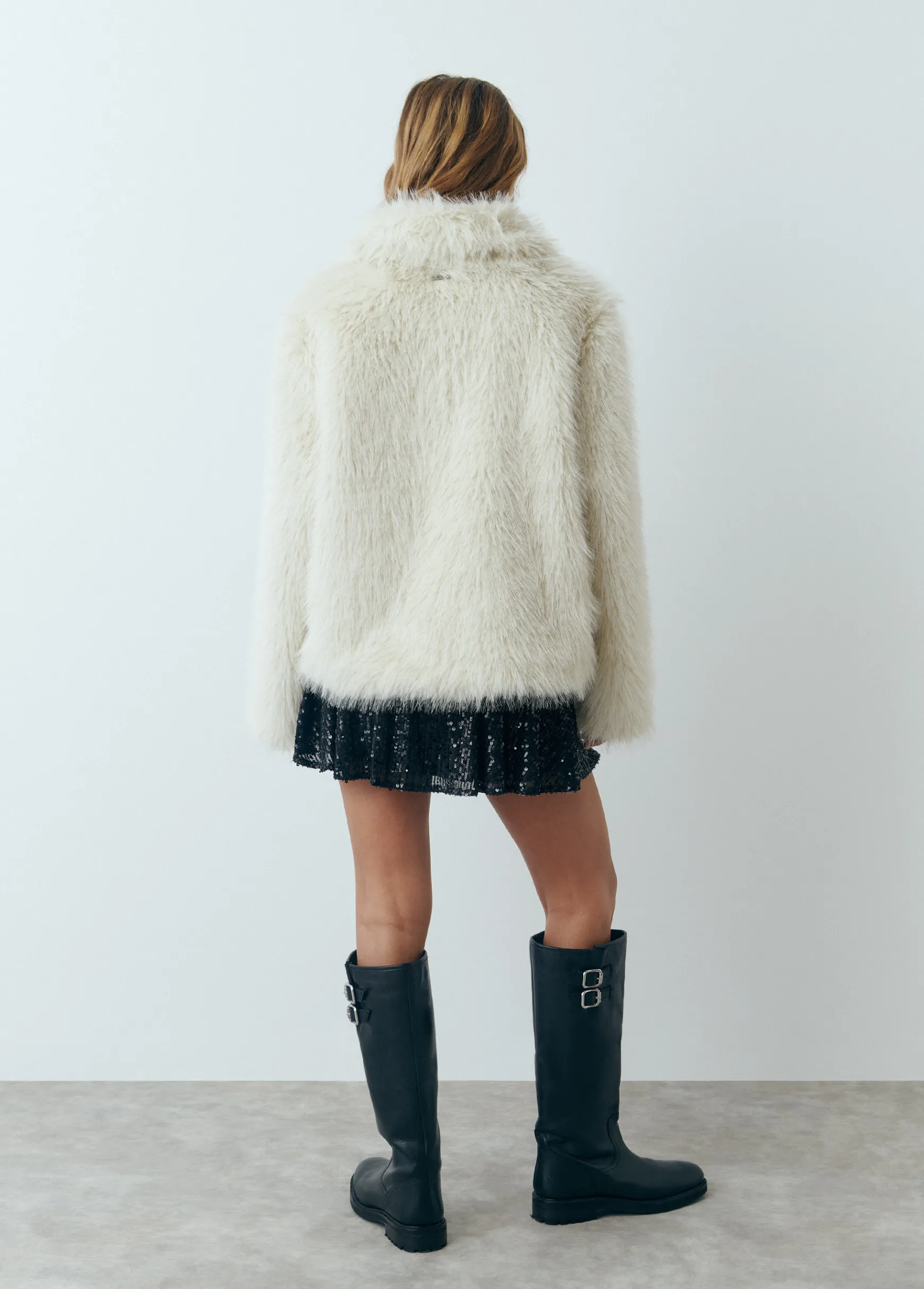 Abrigo corto cuello efecto pelo*Brownie Clearance