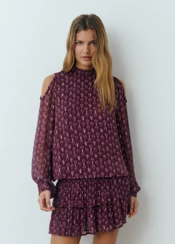 Blusa cut out estampado sello indio*Brownie Clearance