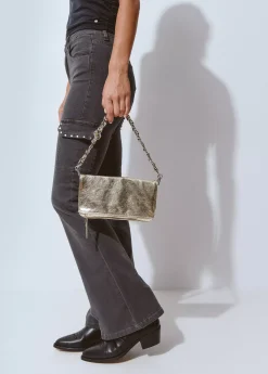 Bolso solapa laminado cadena gruesa*Brownie Hot