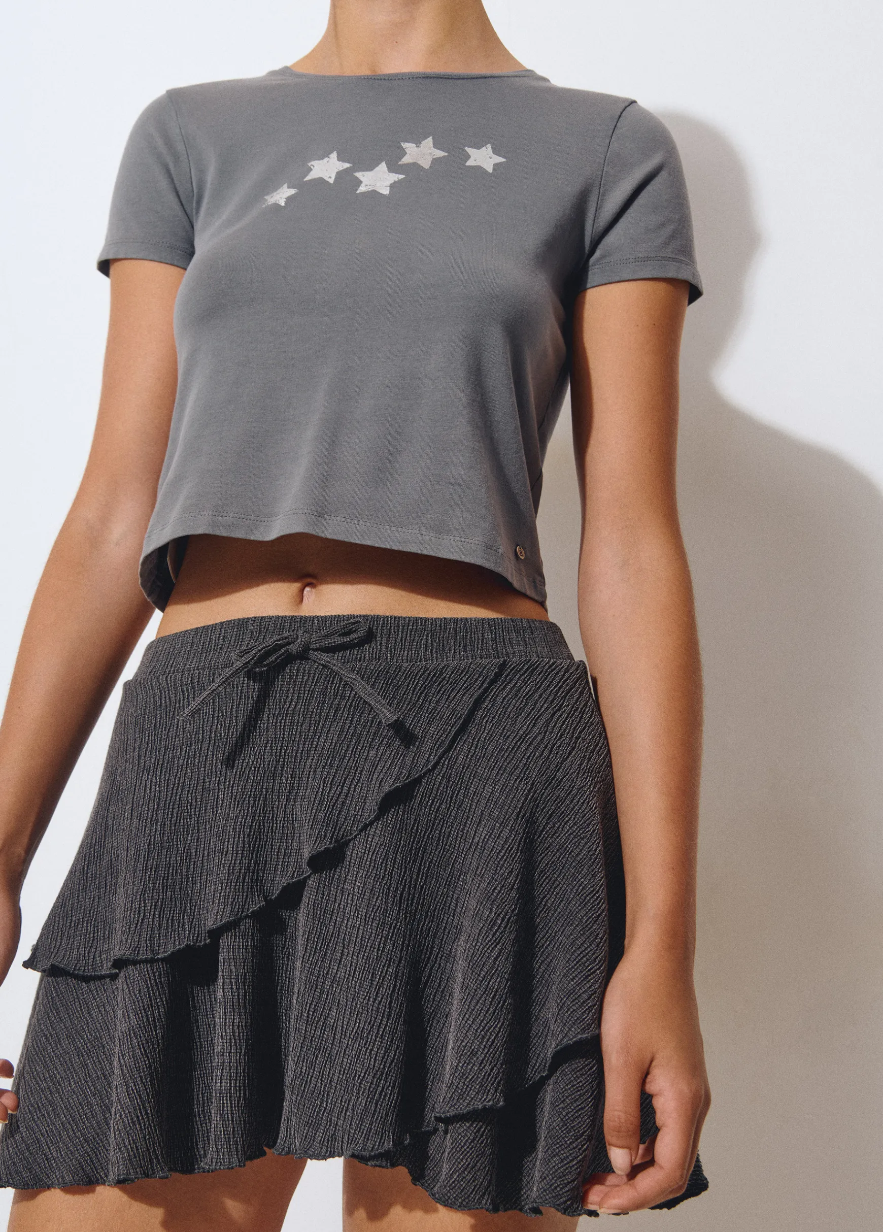 Falda corta volantes tejido estructura*Brownie New