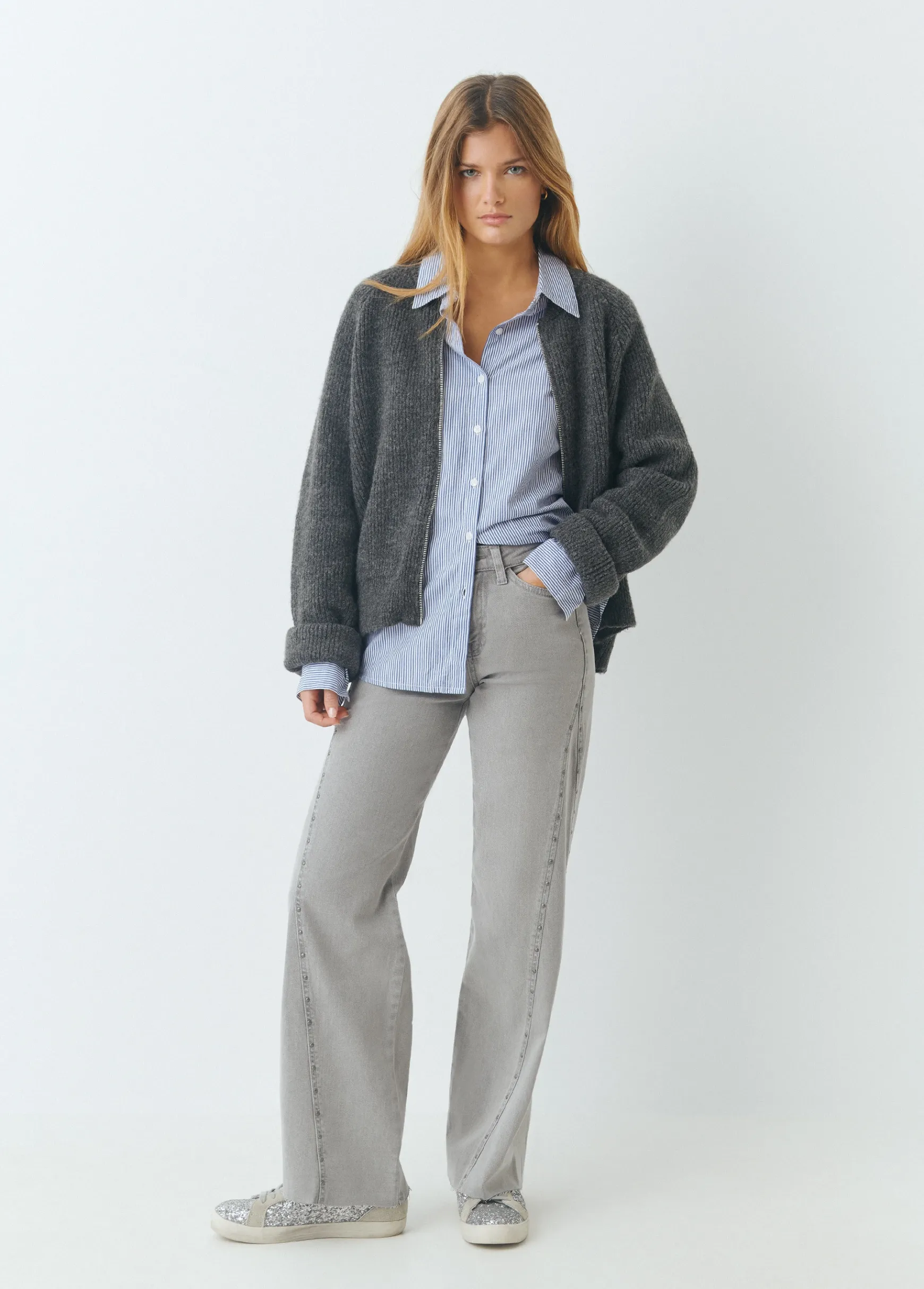 Pantalón corte lateral tachas*Brownie Hot